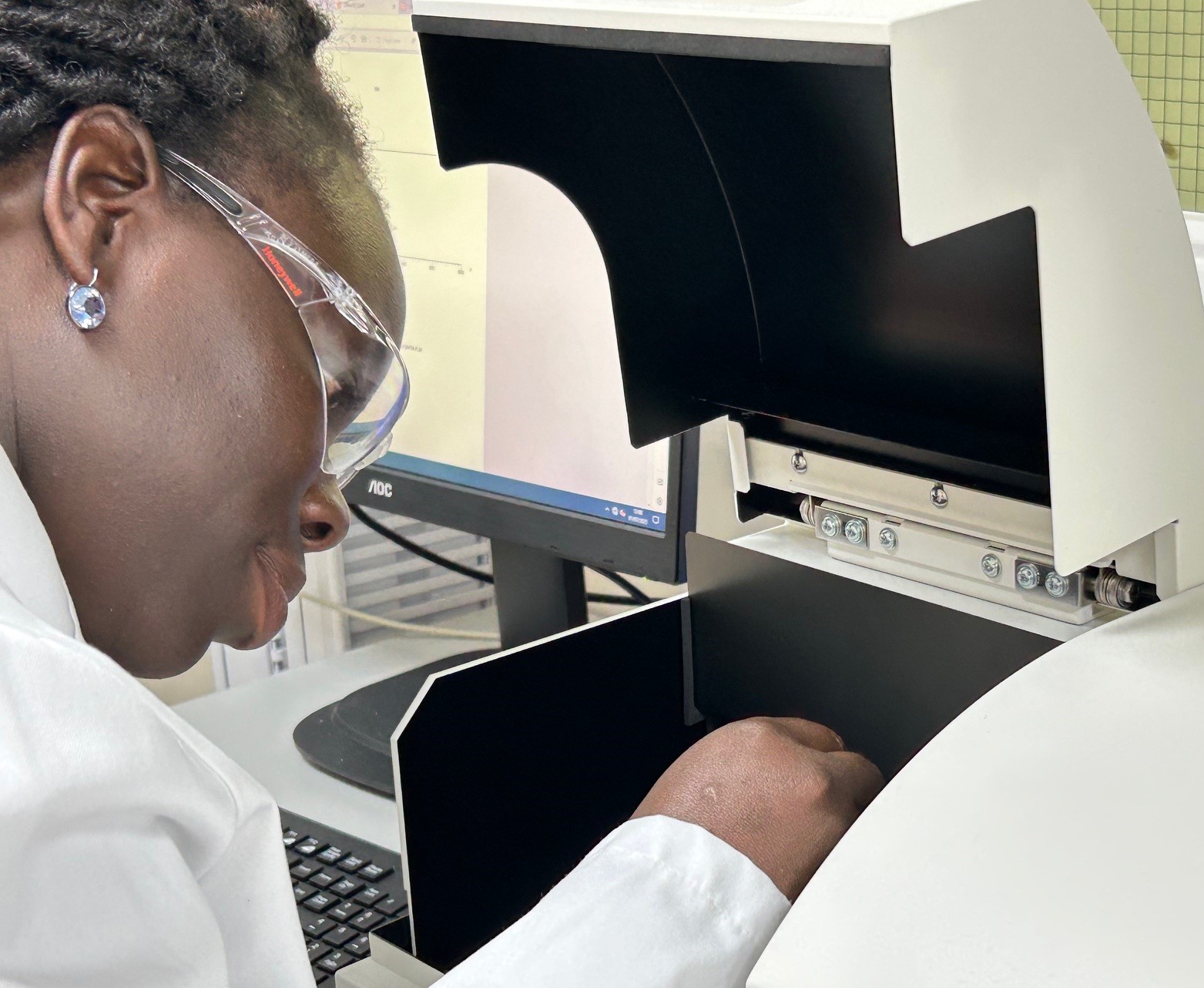 Fluorescence Spectroscopy Testing and Analysis