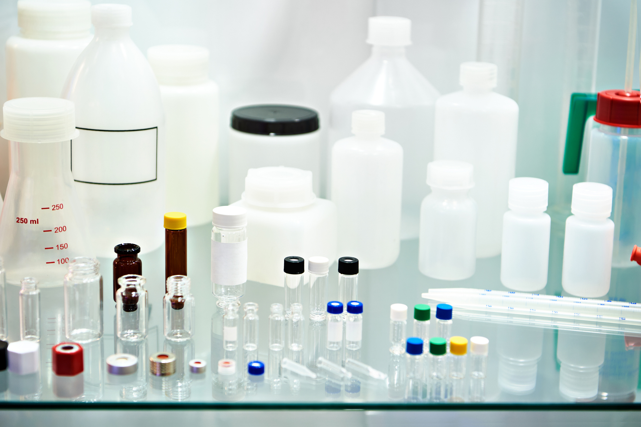 Extractables & Leachables and other Pharmaceutical Plastic & Glass Containers and Packaging Analysis.